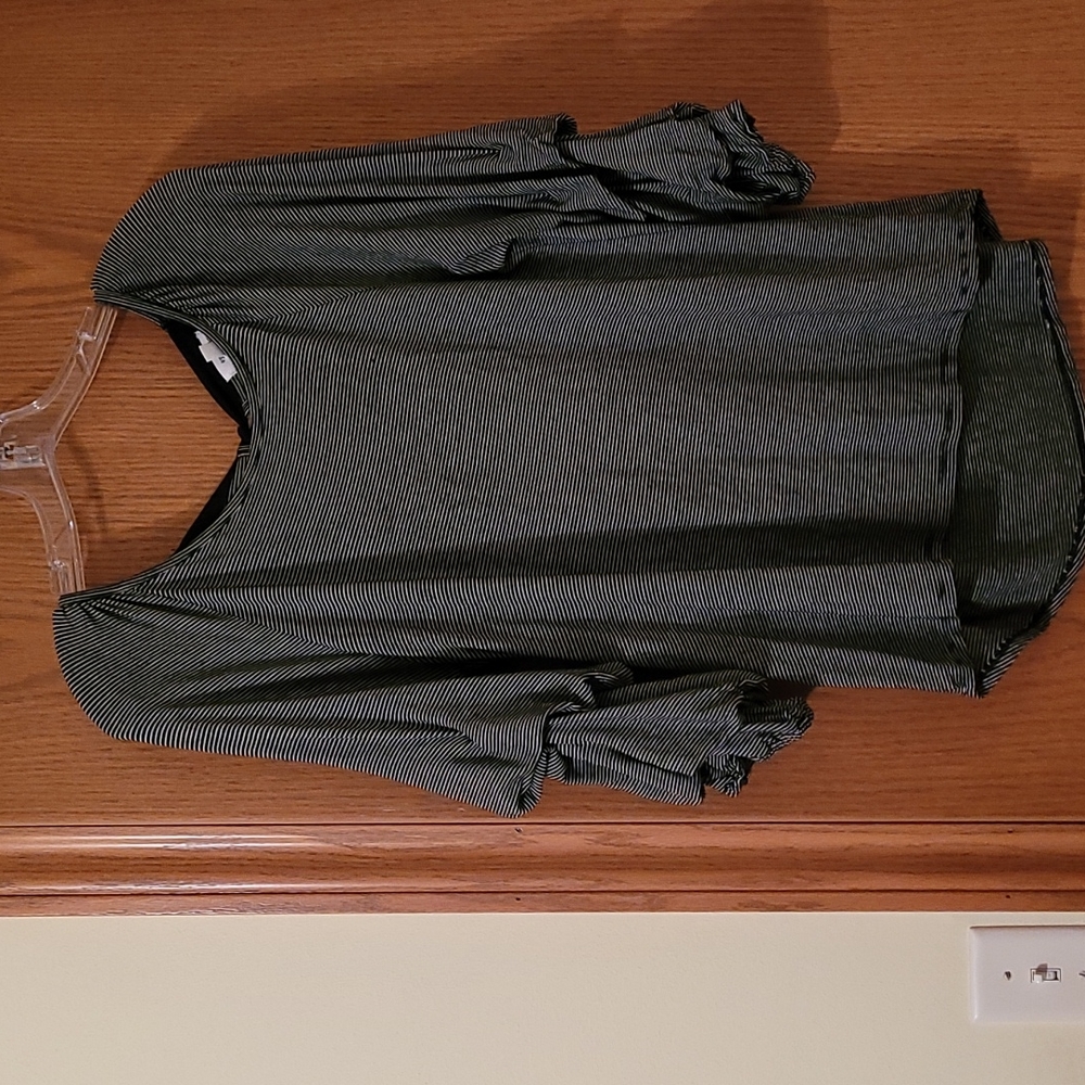 Long sleeve blouse. Size medium.